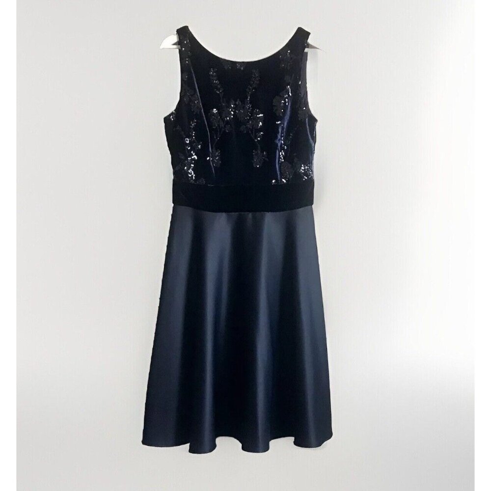 Taylor Women's Sequin Velvet and Satin Fit and Falre 90s Style Dress Size‎ 8